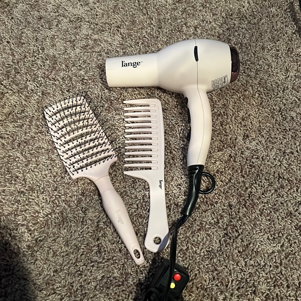 Lange Blow Dryer, Vent Brush & Detangling Comb